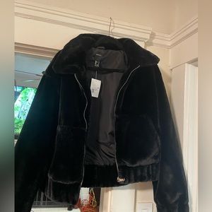 Faux fur zip-up coat size large